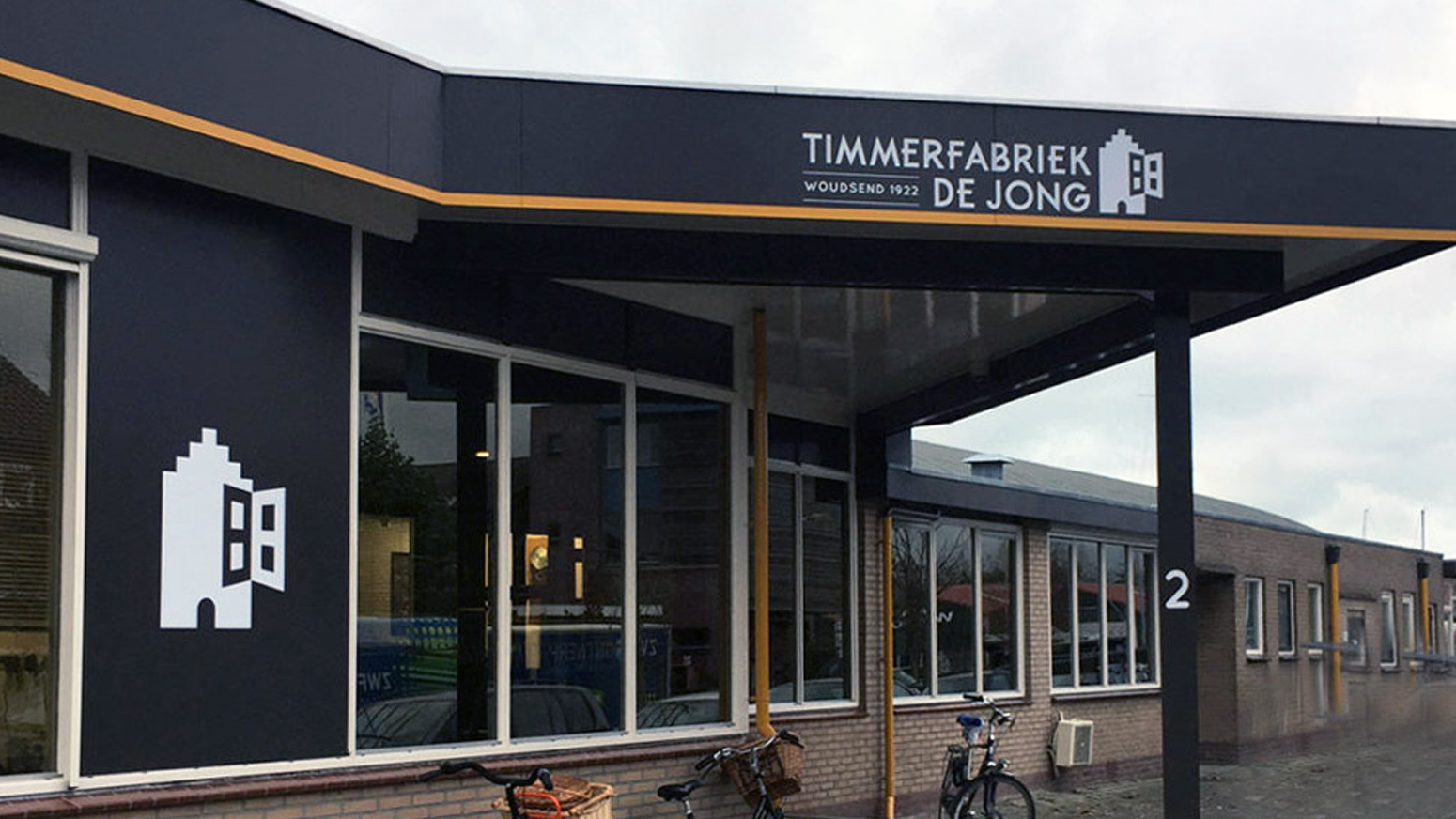 Timmerfabriek De Jong Woudsend BV Gebouw van Timmerfabriek De Jong Woudsend BV