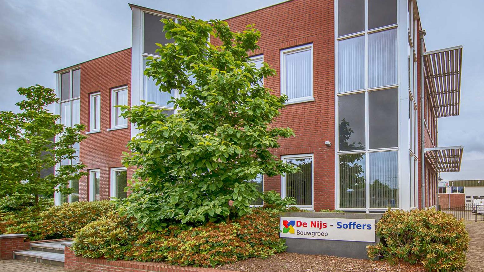 Bouwgroep de Nijs - Soffers Hoogerheide Kantoor voorzijde Bouwgroep de Nijs - Soffers Hoogerheide