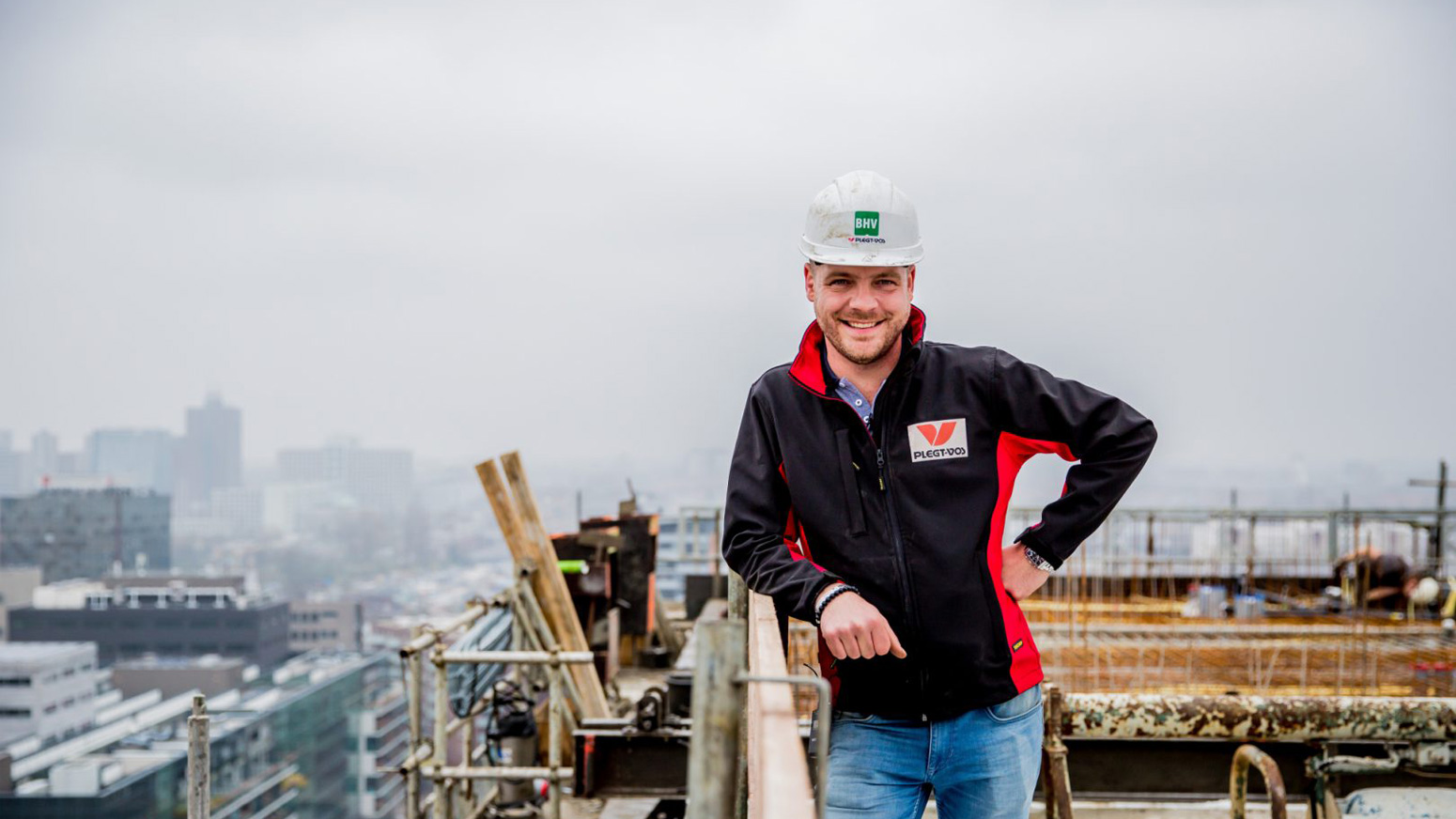 Plegt-Vos Langeveen Poserende medewerker Plegt-Vos